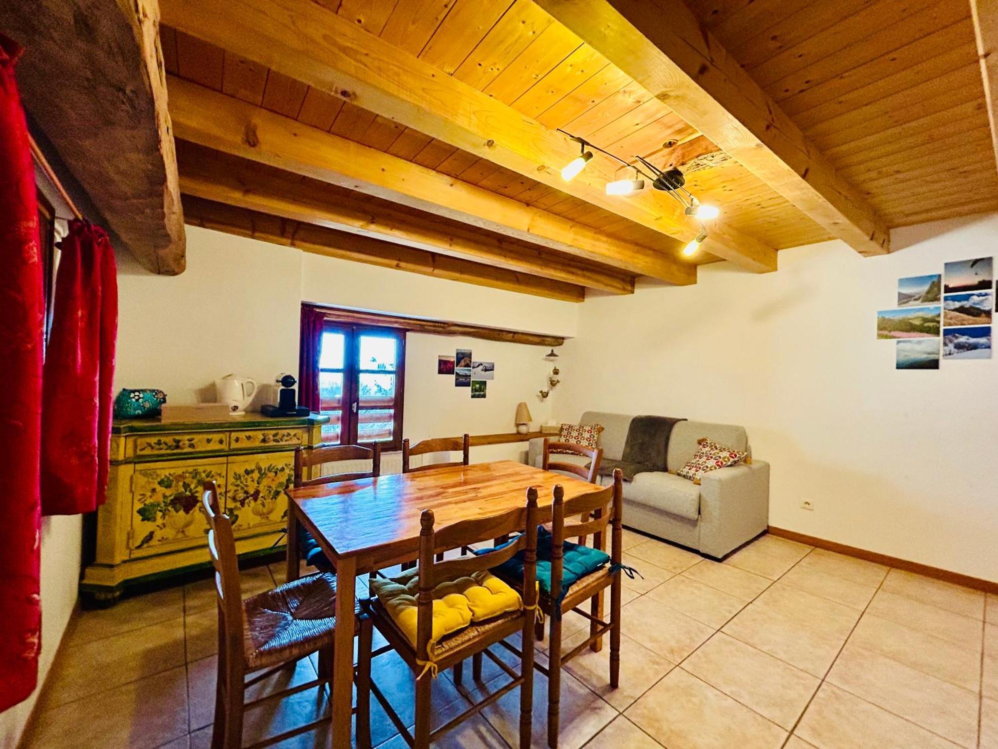 Au Pied Du Chateau- Parking Wifi Jardin - Clg Savoie Freterive Zewnętrze zdjęcie